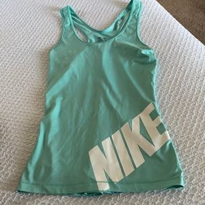 Nike Pro